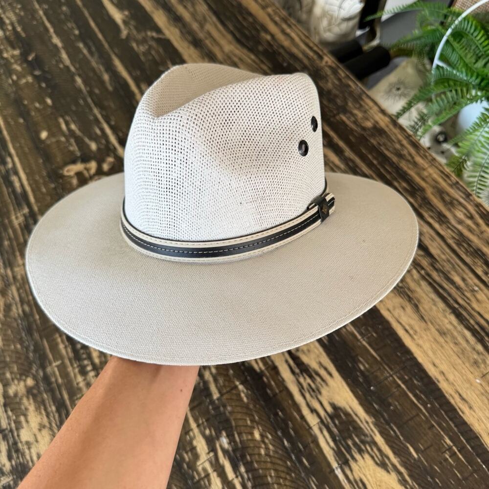 HAT - White Brimmed Country Cowboy Hat - MEDIUM - Picture 14 of 15